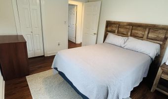 279 S Main St, Barnegat, NJ 08005