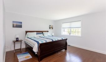 327 Corey Ln, Middletown, RI 02842