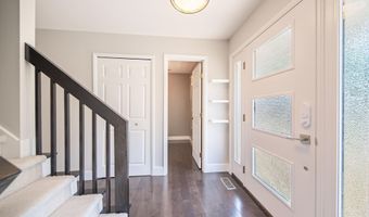 3085 N Foxridge Ct, Ann Arbor, MI 48105