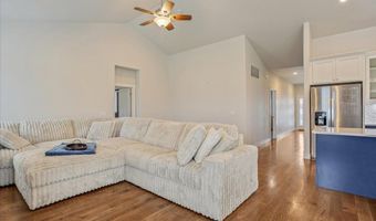 2200 ARROWLEAF Dr, Cheyenne, WY 82007