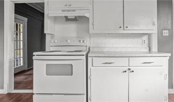 1703 YALE St, Alexandria, LA 71301