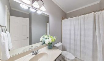 62 Applewood Ln, Acworth, GA 30101