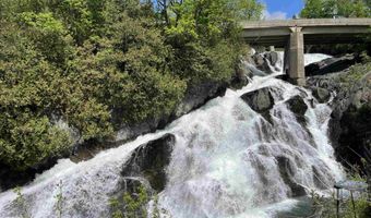 88 Mill Hl, Barnet, VT 05821