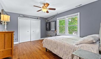 15 E Fairview St, Arlington Heights, IL 60005