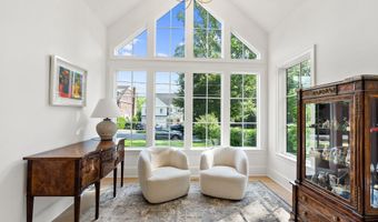 6213 DAHLONEGA Rd, Bethesda, MD 20816