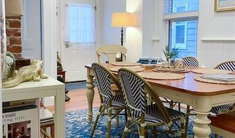 5 Gardiner St, Newport, RI 02840