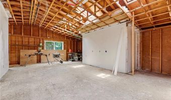 5 Buoy St, Jamestown, RI 02835