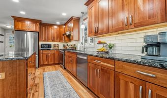 9 Mosher Dr, Brookline, NH 03033