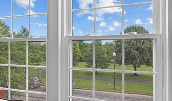 191 SOMERVELLE St 205, Alexandria, VA 22304