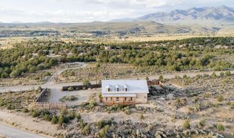 2 Mesa Sea Rd, Arroyo Hondo, NM 87513