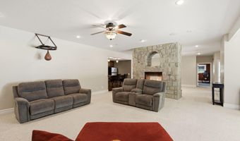 21194 Lawrence 2230, Aurora, MO 65605