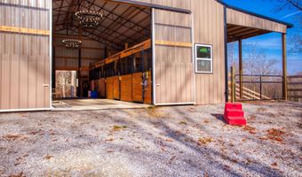 250 Briar Point Rd, Allardt, TN 38504
