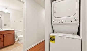 4089 S FOUR MILE RUN Dr 201, Arlington, VA 22204
