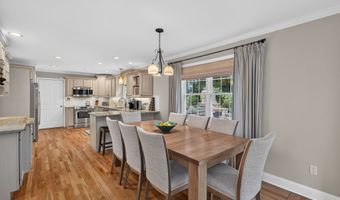 2 Oleander Dr, Clinton, CT 06413