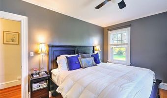 32 Chapin Rd, Barrington, RI 02806