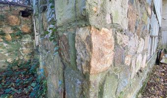 49 Willow Creek Dr, Asheville, NC 28803