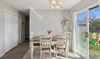 213 10th Ave SW, Altoona, IA 50009