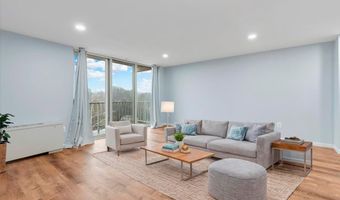 4520 KING St 601, Alexandria, VA 22302
