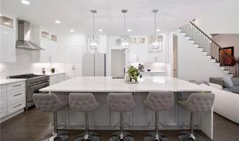 265 Oakhurst Leaf Dr, Alpharetta, GA 30004