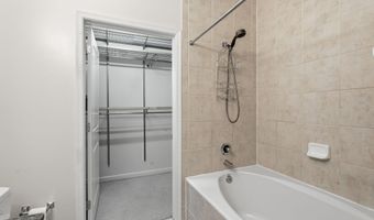309 HOLLAND Ln 211, Alexandria, VA 22314