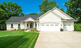 1995 Knollpoint Dr NE, Ada, MI 49301