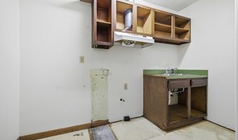 9260 Pinecrest Dr, Biloxi, MS 39532