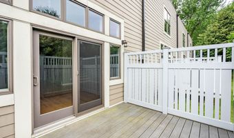 3 Bryn Mawr Ct, Albany, NY 12211