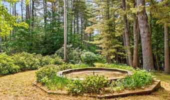 60 Abena Shr, Belgrade, ME 04917