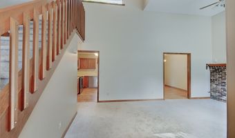 8459 Seattle Slew Ln, Indianapolis, IN 46217