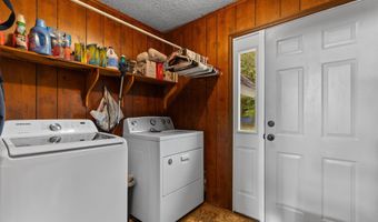 100 Carnation Dr, Andrews, SC 29510