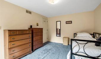 150 Brandywine Dr, Amherst, NY 14221