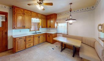 406 Giles Pl, Albert Lea, MN 56007
