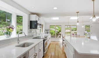 39 Ethan Allen Dr, Acton, MA 01720