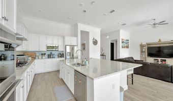 832 MANNS HARBOR Dr, Apollo Beach, FL 33572