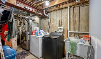 10118 Lund Ave, Algonquin, IL 60102