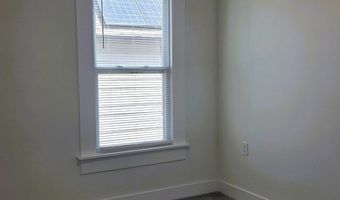 14 Meadow St, Ansonia, CT 06401