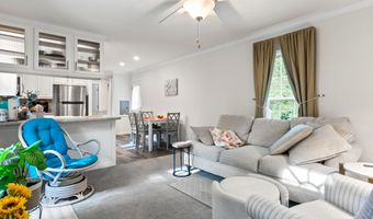 4 Clover Corner Ln, Augusta, ME 04330