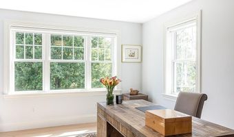1040 Buttonwoods Ave, Warwick, RI 02886
