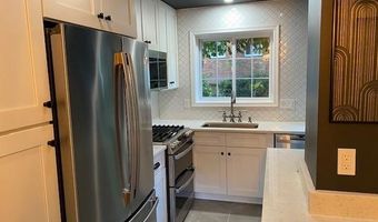 3372 GUNSTON, Alexandria, VA 22302