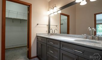 102 Chickadee Ct, Athens, GA 30605