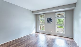 1040 Greenhills Dr, Ann Arbor, MI 48105