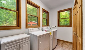 1188 Tobacco Branch Rd 3, Almond, NC 28702