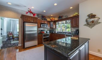 8193 Lavelle Rd, Athens, OH 45701