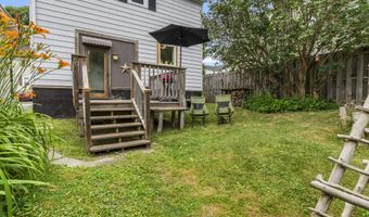 22 Cobb Rd, Bath, ME 04530