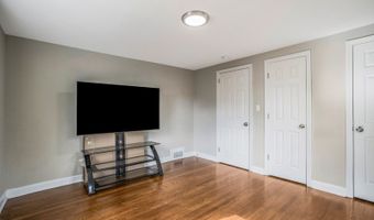 16 Pleasant Ave, Belleville, NJ 07109