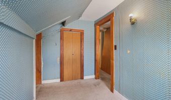 203 Grove St, Bangor, ME 04401