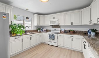 7528 Olili Pl, Honolulu, HI 96825
