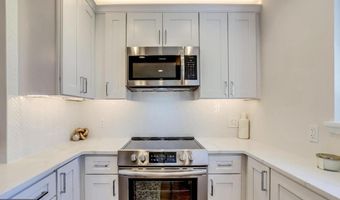 3522 S UTAH St B2, Arlington, VA 22206
