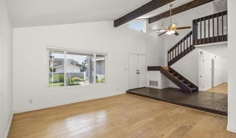2325 Parkway Dr, Camarillo, CA 93010