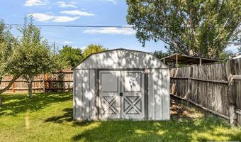 135 Parker Ave, Blackfoot, ID 83221